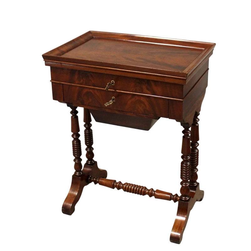 Antico tavolino in mogano 19°secolo