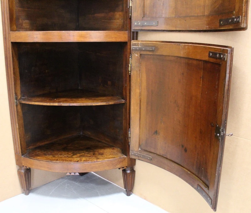 Encoignure cantonale ancienne en noyer Louis XVI 18ème siècle