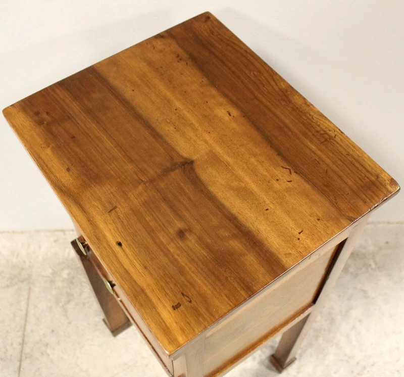 Ancienne table de chevet Empire en noyer du XIXe siècle