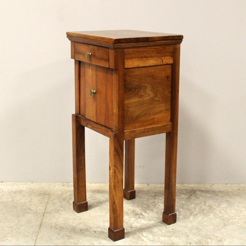 Ancienne table de chevet Empire en noyer du XIXe siècle