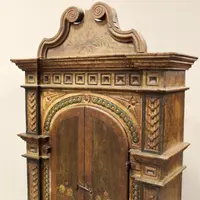 Antica credenza stipo pensile laccato e dipinto 18°secolo