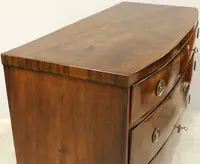 Commode ancienne Louis XV en noyer du XVIIIe siècle