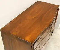 Buffet ancien Louis XV en noyer du XVIIIe siècle