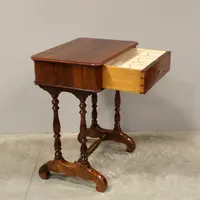 Antica tavolino Luigi Filippo in noce 19°secolo