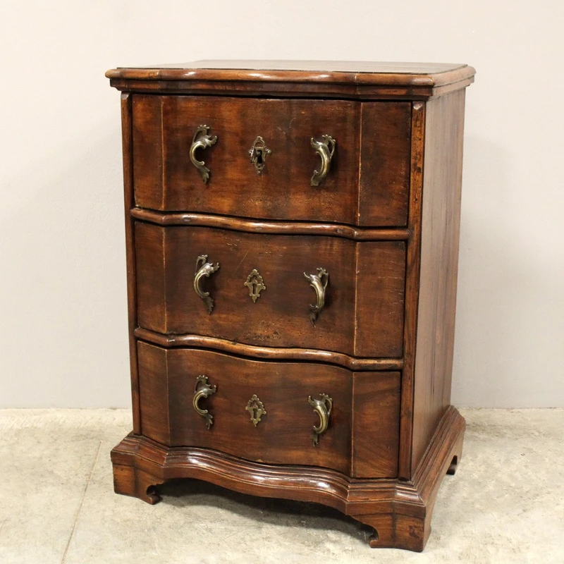 Antique Louis XV chest of drawers dresser in walnut 18th century