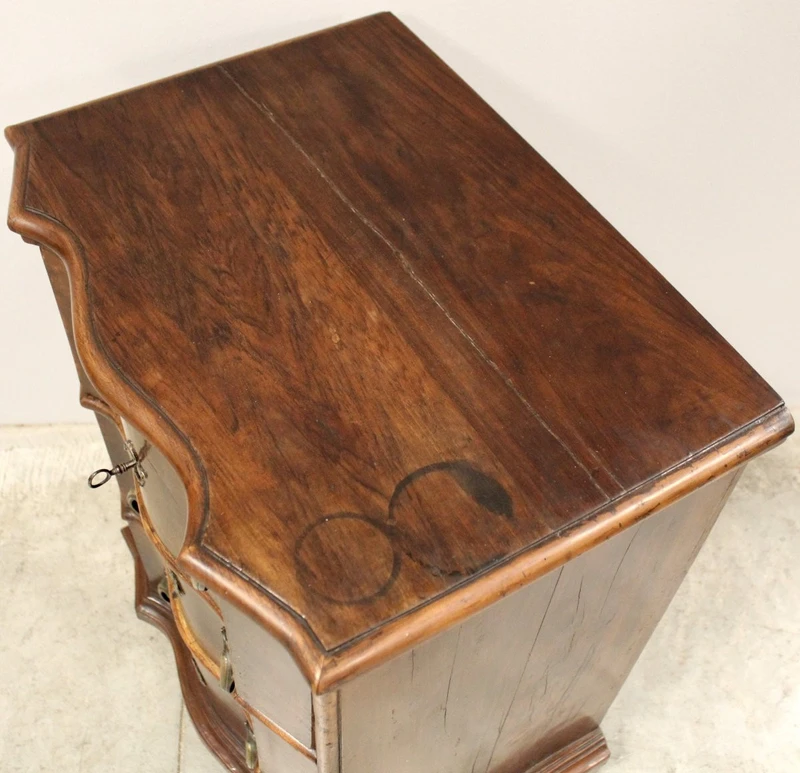 Antique Louis XV chest of drawers dresser in walnut 18th century