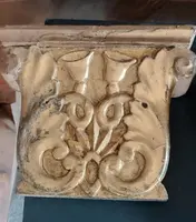 Paire de frises anciennes en bois sculpté et doré