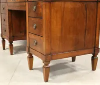 Bureau ancien Louis XVI en noyer 18ème siècle