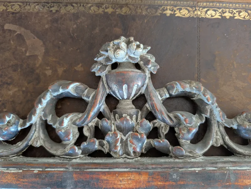 Rectangular mirror with floral carving and leaf silvering