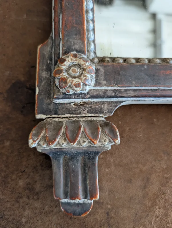 Rectangular mirror with floral carving and leaf silvering