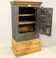 Ancient chest safe