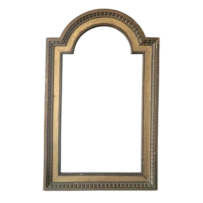 Gilt wood frame with ribbed cyma