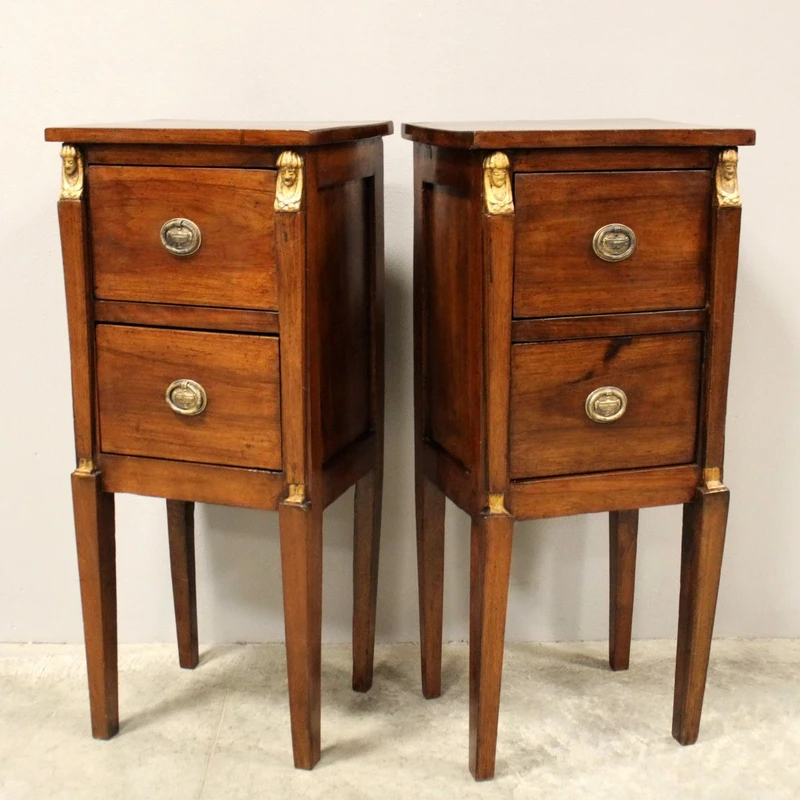 Antique pair of 18th-century walnut Direttorio bedside tables