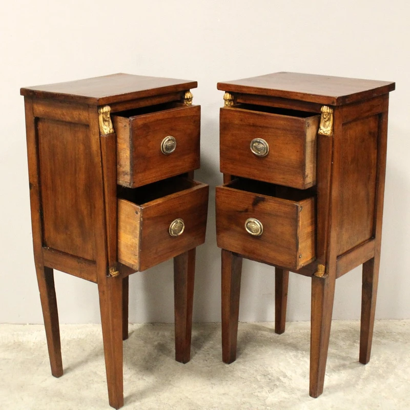 Antique pair of 18th-century walnut Direttorio bedside tables