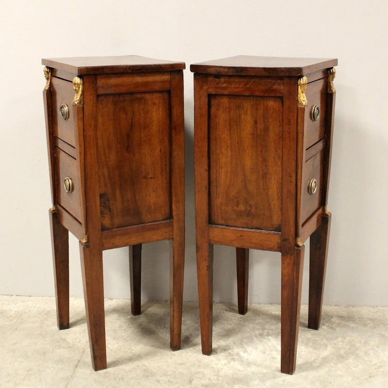 Antique pair of 18th-century walnut Direttorio bedside tables
