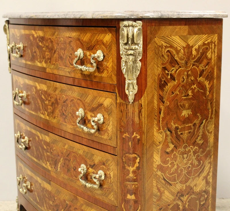 Ancienne commode Napoléon III marquetée 19ème siècle