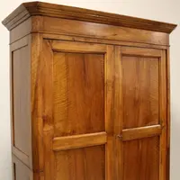 Buffet ancien Louis Philippe en noyer 19ème siècle