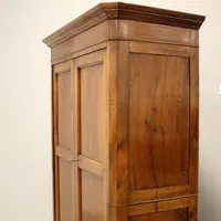 Buffet ancien Louis Philippe en noyer 19ème siècle