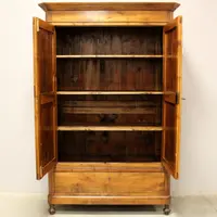 Buffet ancien Louis Philippe en noyer 19ème siècle