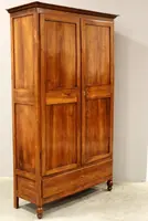 Buffet ancien Louis Philippe en noyer 19ème siècle