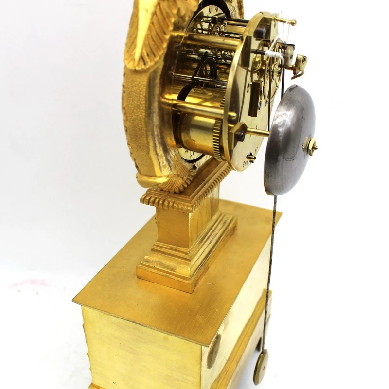 Antico orologio a pendolo Impero in bronzo dorato 19°secolo