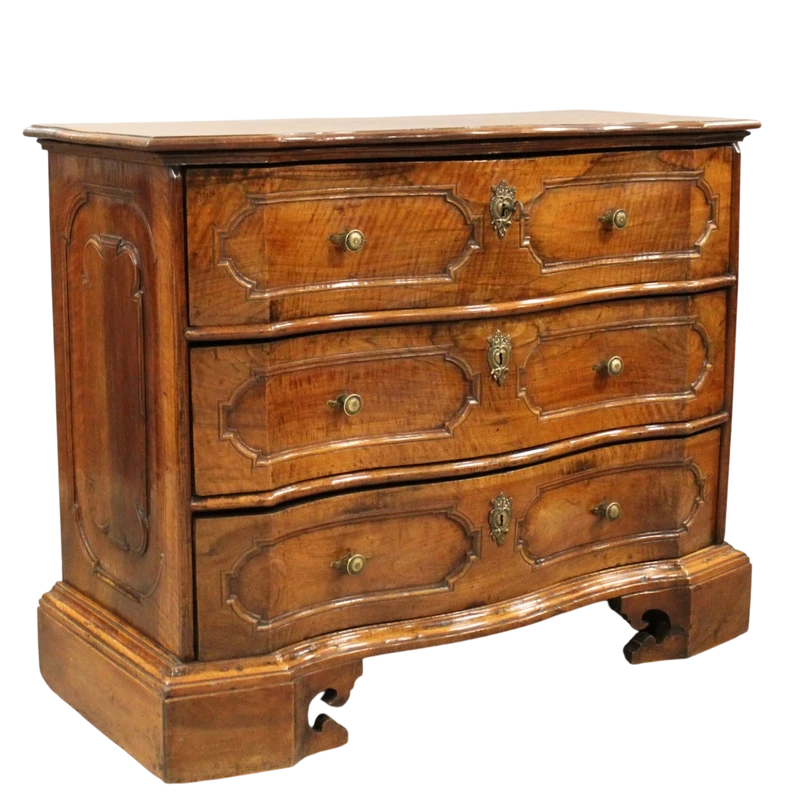 Commode ancienne en noyer 17ème siècle