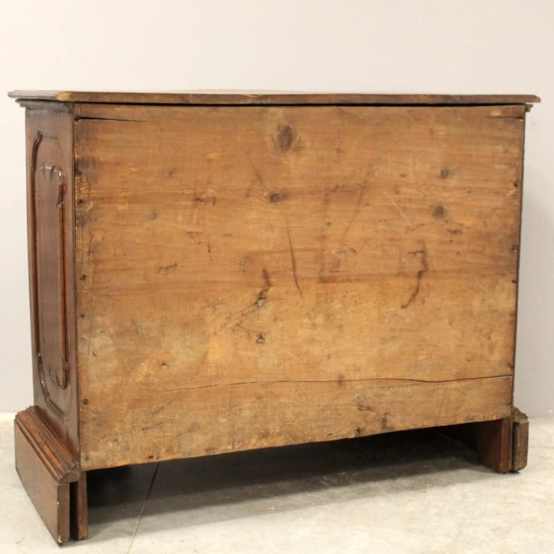 Commode ancienne en noyer 17ème siècle