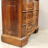 Commode ancienne en noyer 17ème siècle