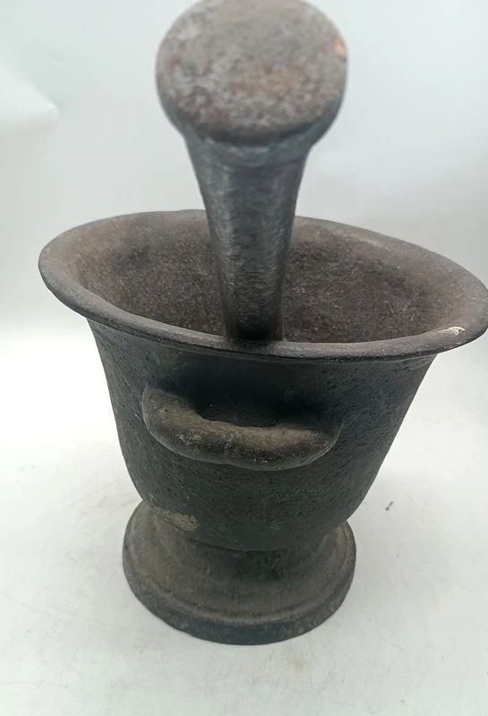 LARGE IRON MORTAR TUSCAN AREA XVIII CENTURY