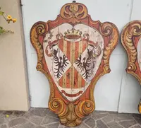 Coppia di scudi lignei nobiliari dipinti del ‘900