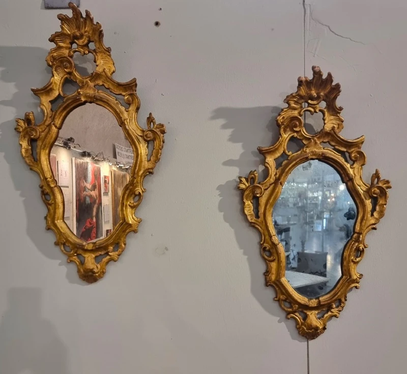 Coppia di specchiere dorate veneziane dell’800