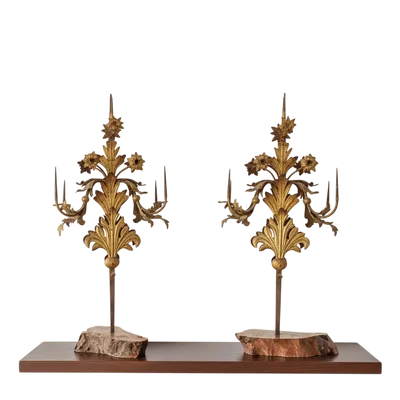 Paire de candélabres en tôle dorée des années 1800
