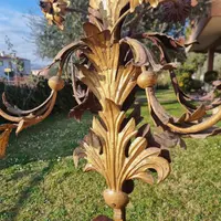 Coppia di candelabri del 1800 in lamierino dorato