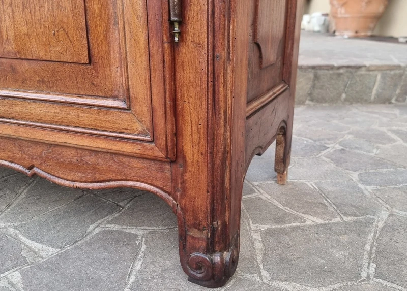 Armadio in quercia del 700 Occitaine