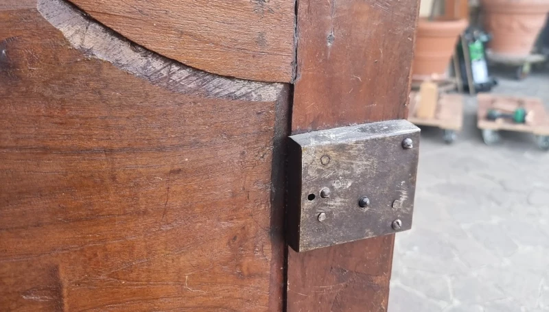 Armadio in quercia del 700 Occitaine