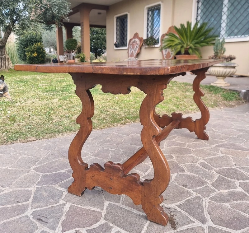 Tavolo fratino del ‘700 in legno di noce Toscana