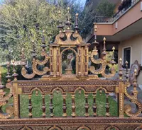 Lit en noyer doré du XVIIe siècle provenant d'un palais noble de Sardaigne