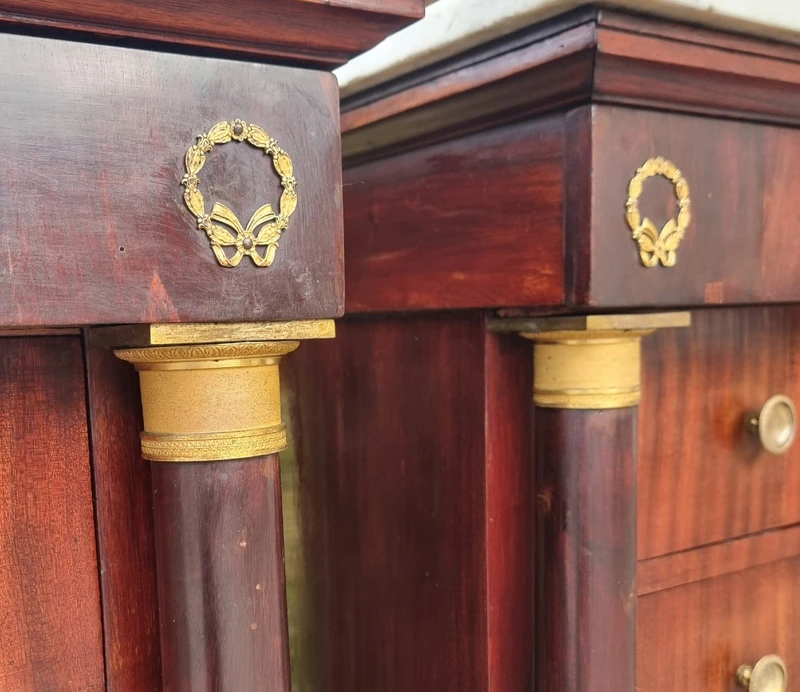 Pair of early Empire mahogany chests of drawers 1810 white marble