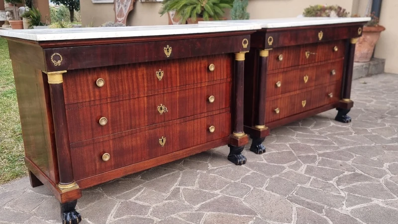 Pair of early Empire mahogany chests of drawers 1810 white marble
