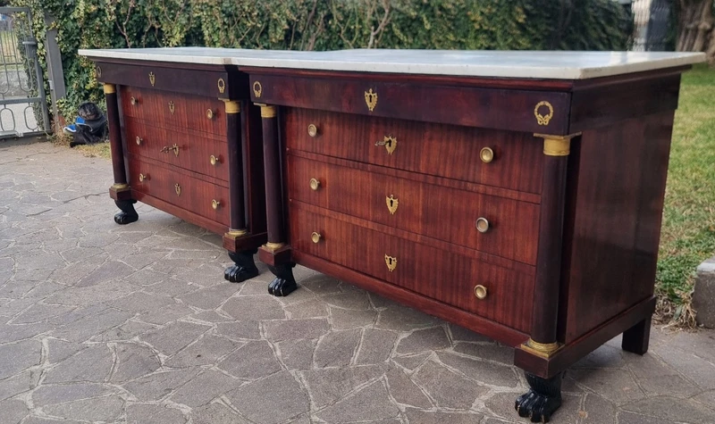Pair of early Empire mahogany chests of drawers 1810 white marble