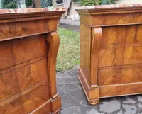 Coppia di cassettoni in noce Primo Impero 1810 con marmo Iran