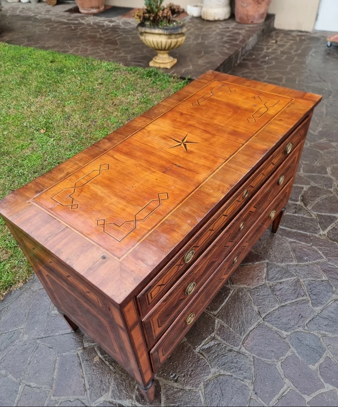 Cassettone Emiliano del ’700 Luigi XVI