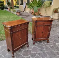 Coppia di Comodini 800 in Noce Lombardi – Eleganza Autentica d’Epoca