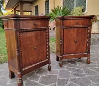 Coppia di Comodini 800 in Noce Lombardi – Eleganza Autentica d’Epoca