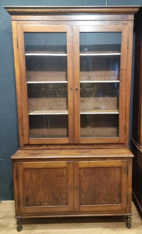 Coppia di credenze librerie in noce 1840 alta qualità