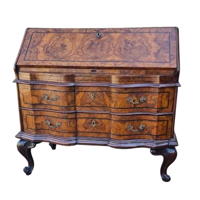 18th-century walnut-root Louis XV Venice flap: a masterpiece of elegance