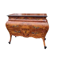 Commode lombarde de style Louis XV de la fin du XIXe siècle