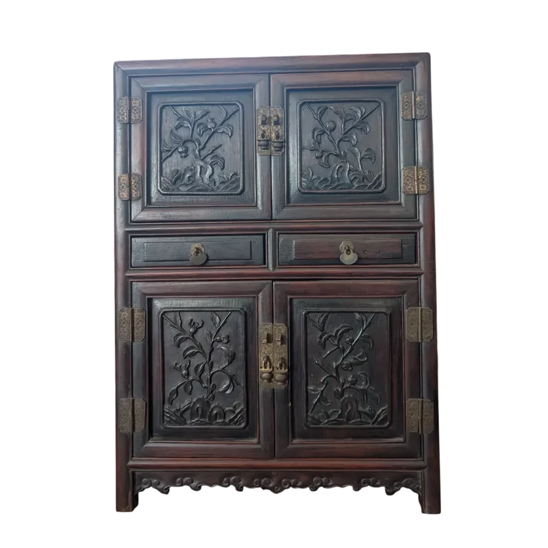 Small Chinese carved wooden cabinet - China, mid-19th century