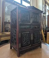 Small Chinese carved wooden cabinet - China, mid-19th century