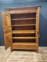 Biedermeier 1820s ash-root cabinet.